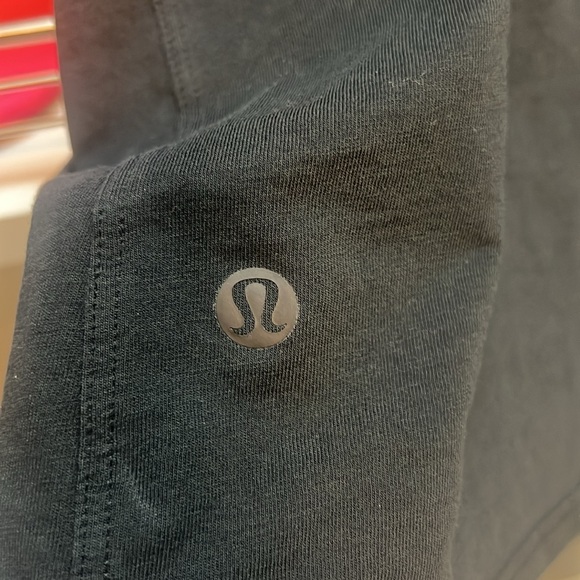 Lululemon Modal-Silk Blend Tie-Front Yoga Tank Top Black Size 6 - Picture 4 of 4